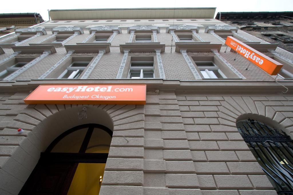 Easyhotel Budapest Oktogon Exterior foto