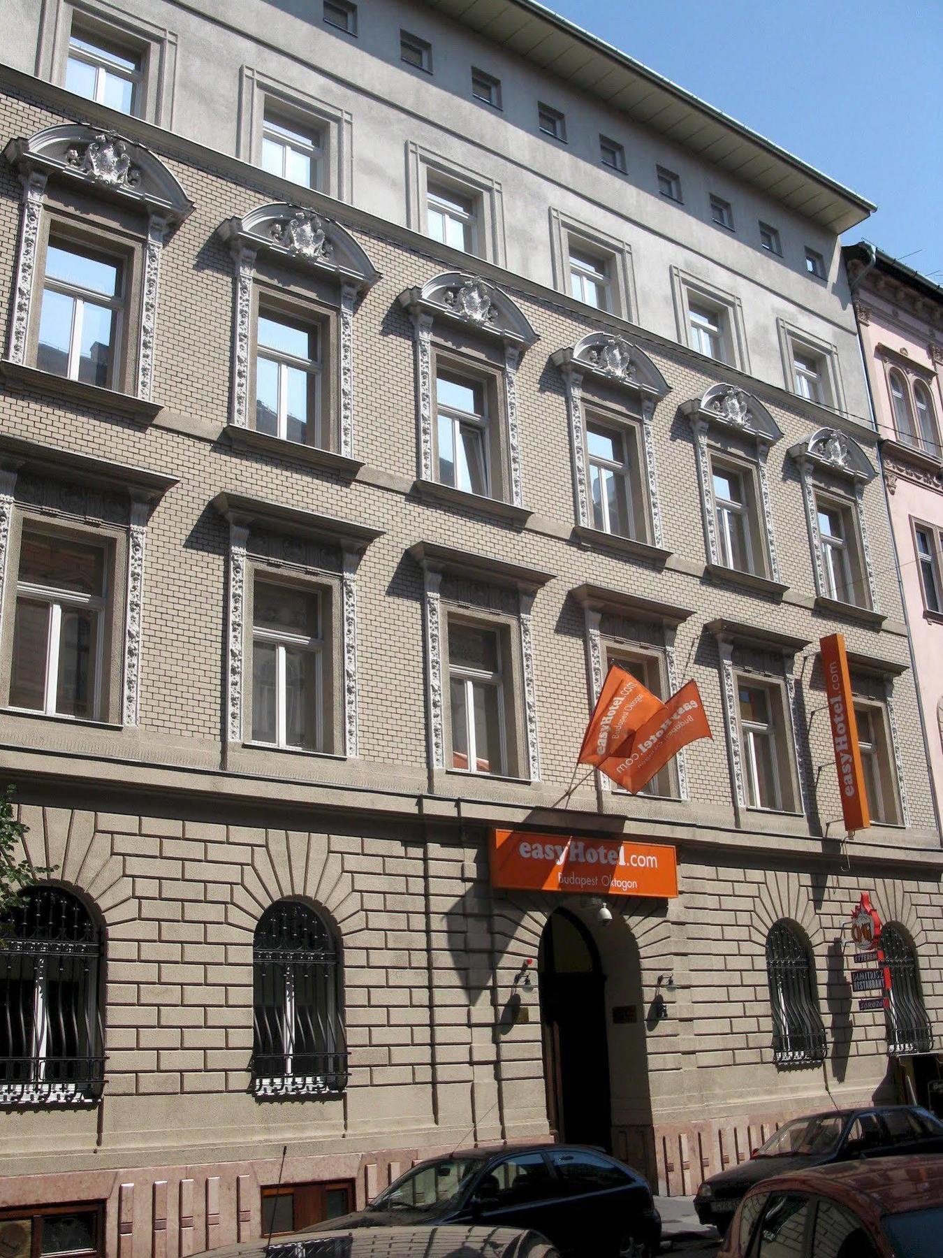 Easyhotel Budapest Oktogon Exterior foto