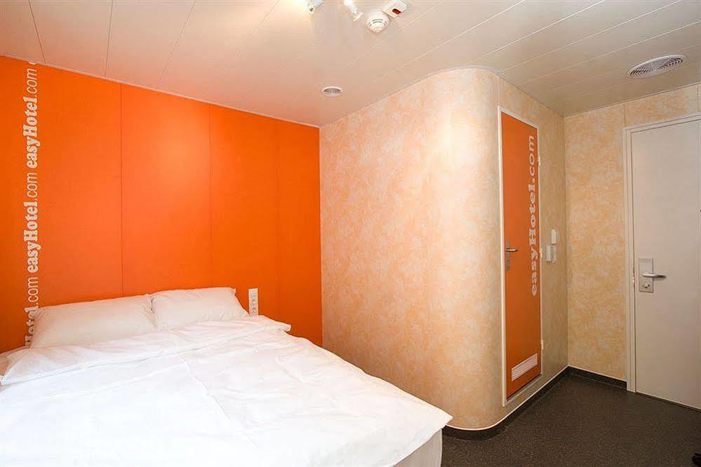 Easyhotel Budapest Oktogon Exterior foto